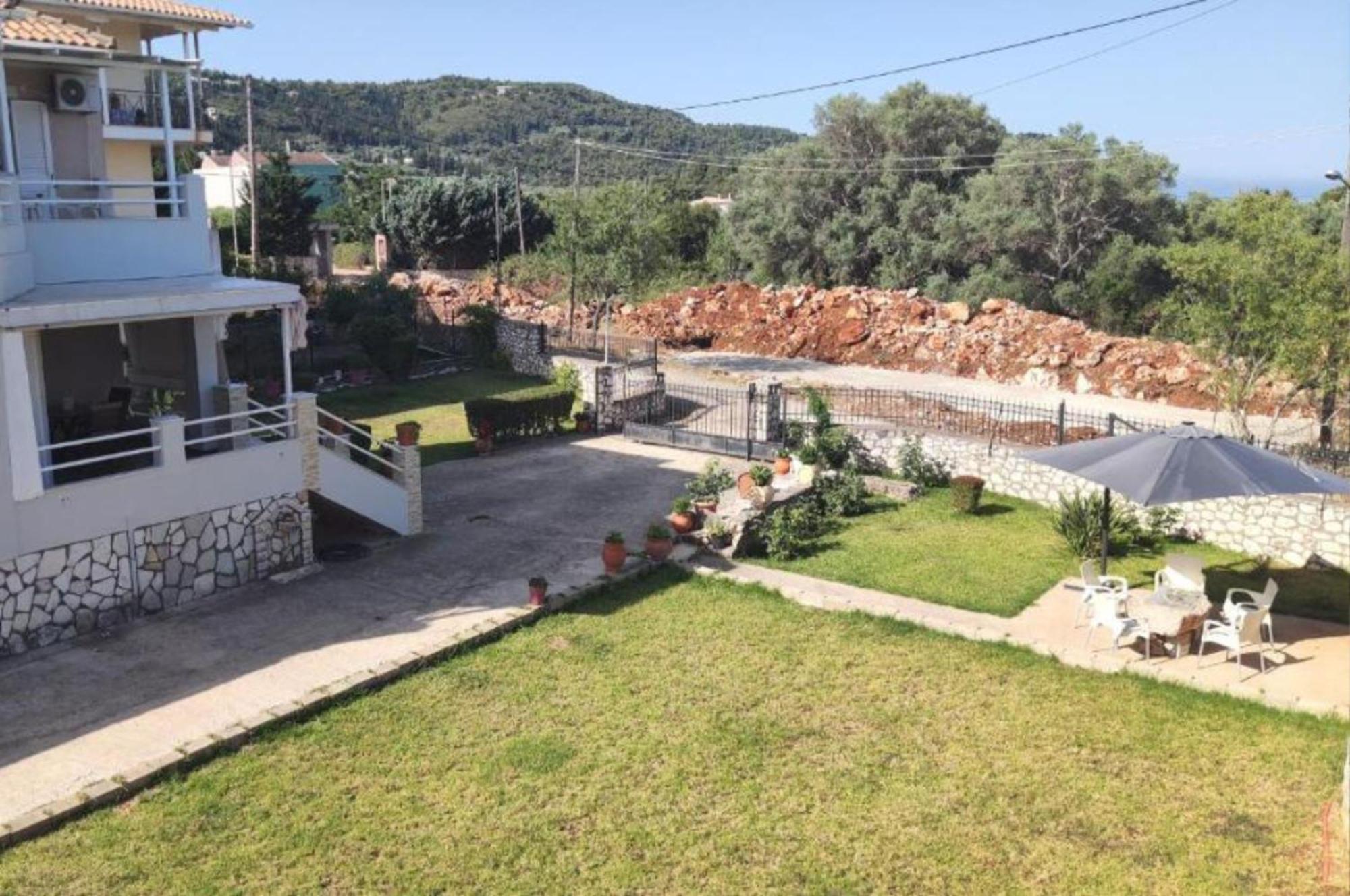 Villa Marina Tsoukaladhes Exterior photo